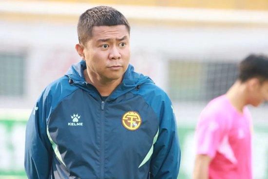 结合两队实力和近况来分析，本场比赛看好AC米兰客场剑指三分。